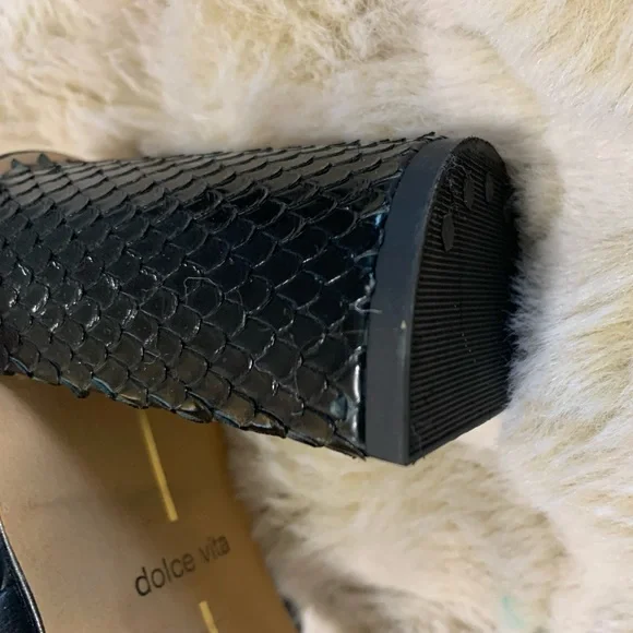 LIKE NEW!! Dolce Vita Black Braided Women's Sandals - Picture 6 of 8